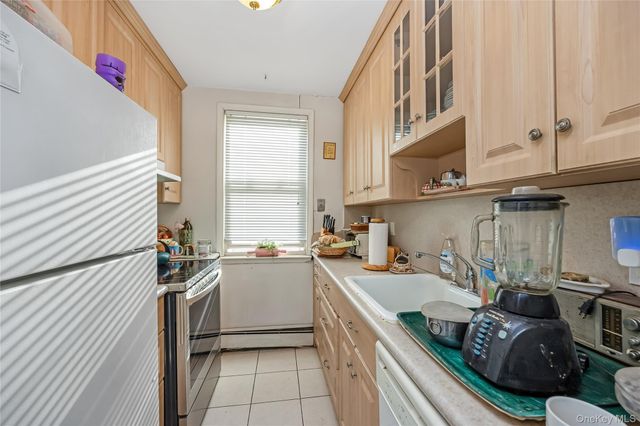 570 Broadway B23, Lynbrook, NY 11563