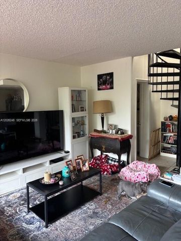 3190 Bird Ave 15, Coconut Grove, FL 33133