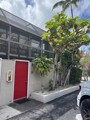 3190 Bird Ave 15, Coconut Grove, FL 33133