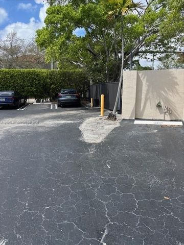 3190 Bird Ave 15, Coconut Grove, FL 33133