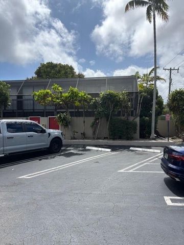 3190 Bird Ave 15, Coconut Grove, FL 33133