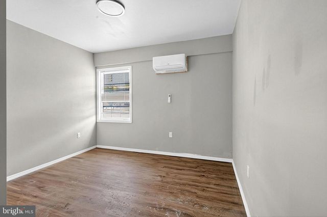 320 WHITE HORSE PIKE, Waterford Works, NJ 08089