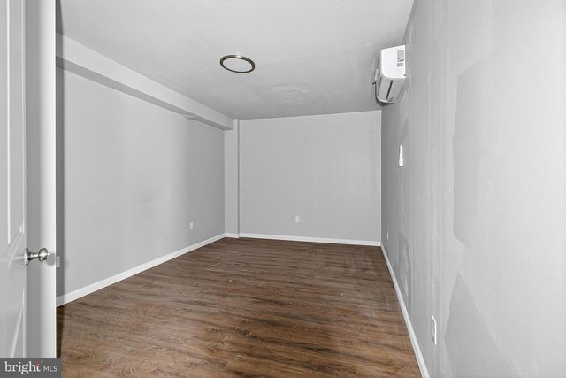 320 WHITE HORSE PIKE, Waterford Works, NJ 08089