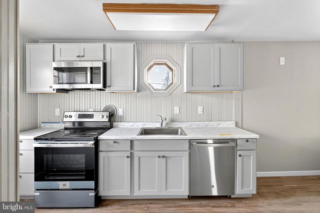 320 WHITE HORSE PIKE, Waterford Works, NJ 08089