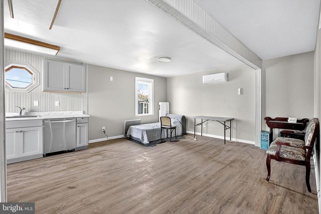 320 WHITE HORSE PIKE, Waterford Works, NJ 08089