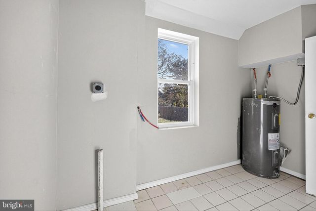 320 WHITE HORSE PIKE, Waterford Works, NJ 08089