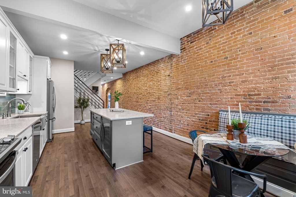 Image 15 of property listing at 1607 LIGHT ST, Baltimore, MD 21230