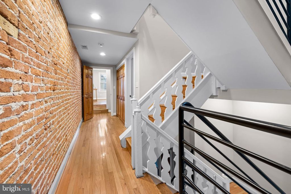 Image 17 of property listing at 1607 LIGHT ST, Baltimore, MD 21230