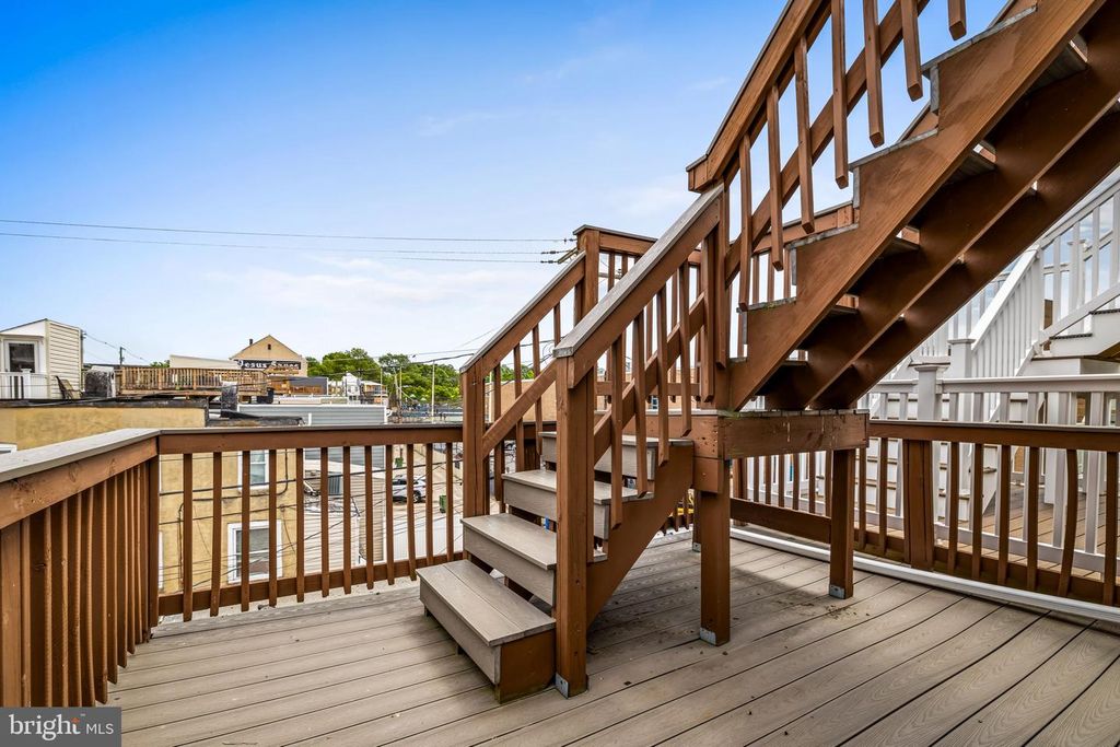 Image 33 of property listing at 1607 LIGHT ST, Baltimore, MD 21230