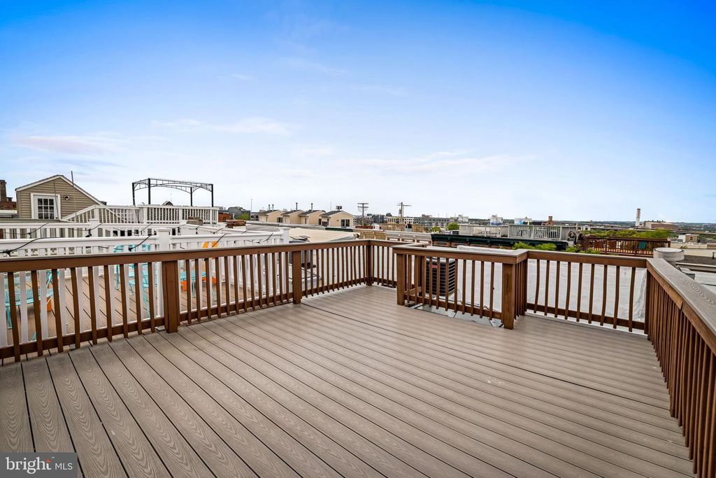 Image 37 of property listing at 1607 LIGHT ST, Baltimore, MD 21230