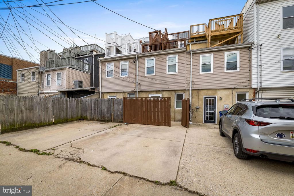 Image 40 of property listing at 1607 LIGHT ST, Baltimore, MD 21230
