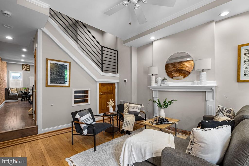 Image 6 of property listing at 1607 LIGHT ST, Baltimore, MD 21230