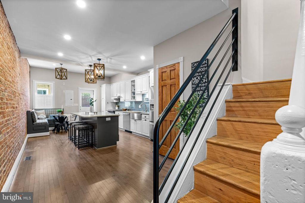Image 7 of property listing at 1607 LIGHT ST, Baltimore, MD 21230