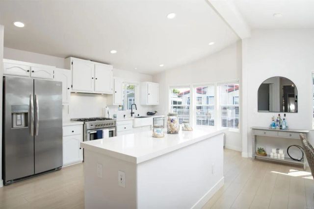 6503 Friendly, Carlsbad, CA 92011