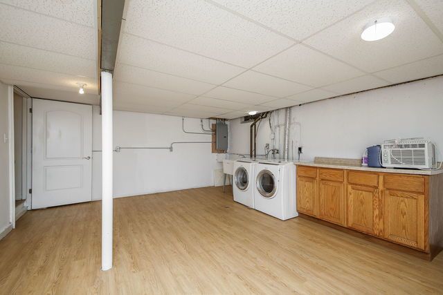 1S215 Stratford Lane, Villa Park, IL 60181