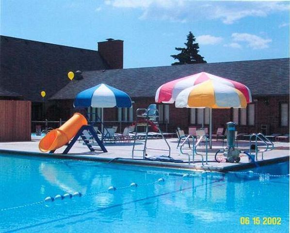 1S215 Stratford Lane, Villa Park, IL 60181