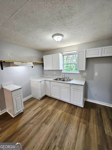 225 W Tinsley Street, Griffin, GA 30223
