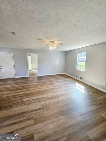 225 W Tinsley Street, Griffin, GA 30223