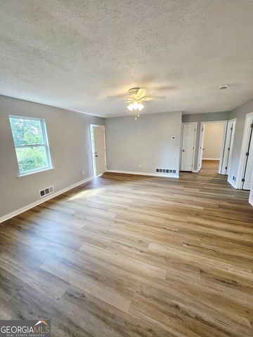 225 W Tinsley Street, Griffin, GA 30223