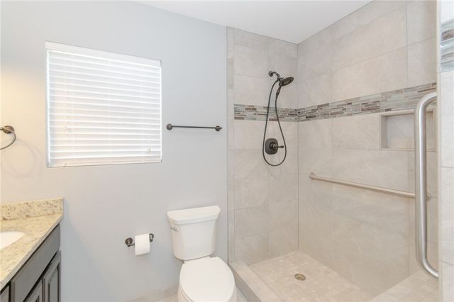 712 E Hill Ave, Alice, TX 78332