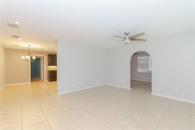 712 E Hill Ave, Alice, TX 78332