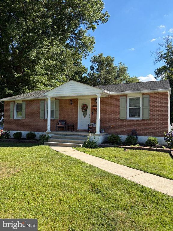 6921 UNIVERSITY DR, Middle River, MD 21220