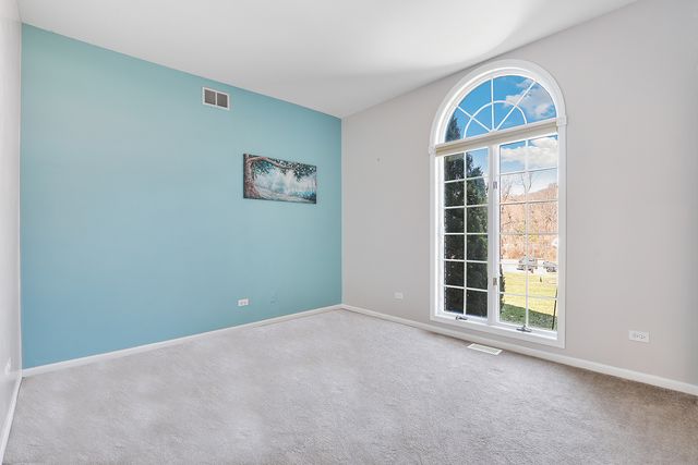 2200 E Gaisor Court, Crete, IL 60417