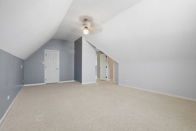 2200 E Gaisor Court, Crete, IL 60417