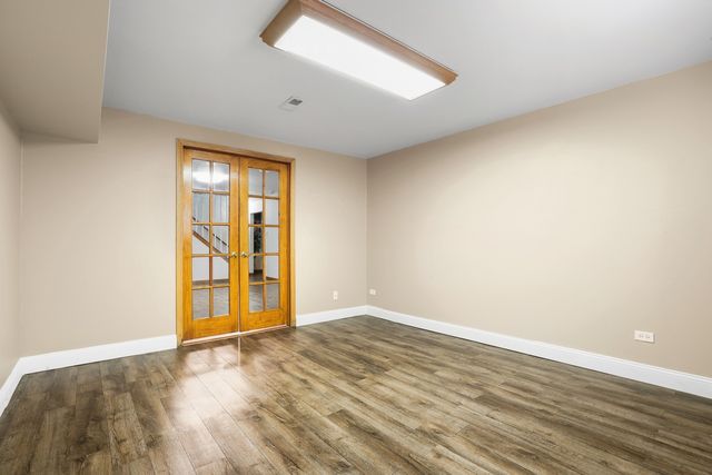 2200 E Gaisor Court, Crete, IL 60417