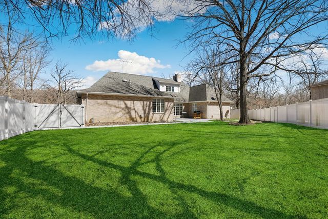 2200 E Gaisor Court, Crete, IL 60417