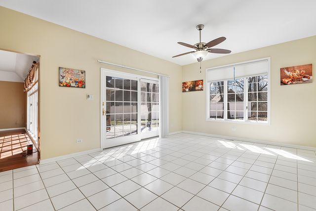 2200 E Gaisor Court, Crete, IL 60417