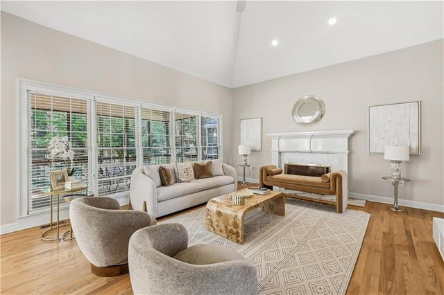 9170 Nesbit Lakes Drive, Alpharetta, GA 30022