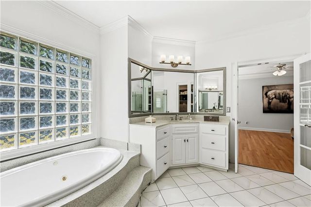 9170 Nesbit Lakes Drive, Alpharetta, GA 30022