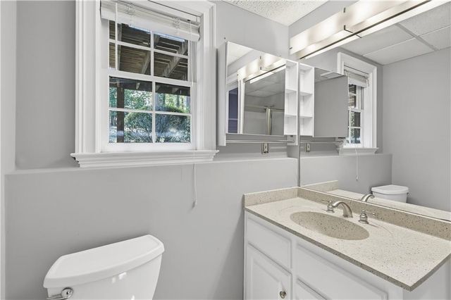 9170 Nesbit Lakes Drive, Alpharetta, GA 30022