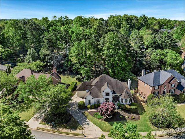 9170 Nesbit Lakes Drive, Alpharetta, GA 30022