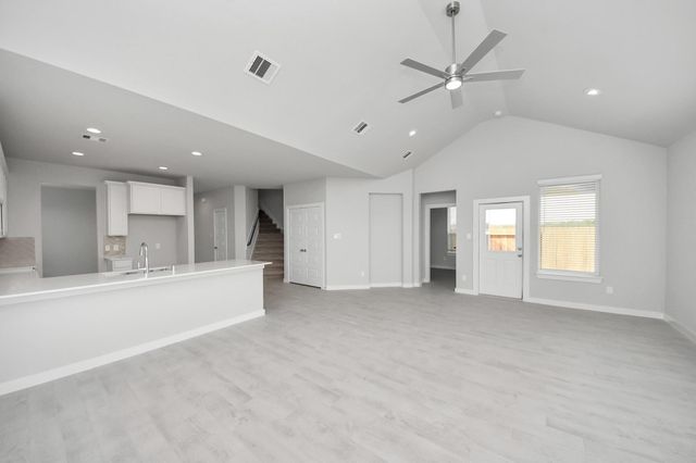 2107 Della Lakes Court, Fresno, TX 77545