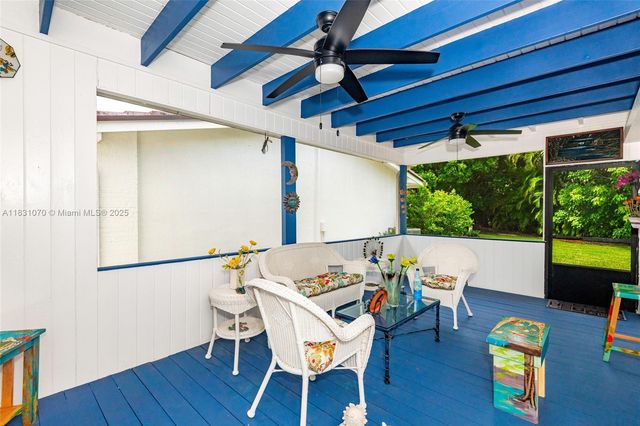 8445 SW 80th Pl, Miami, FL 33143