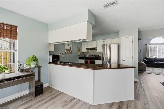 205 Judith CIR, Yorktown, VA 23693