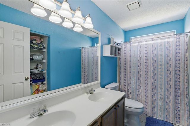 205 Judith CIR, Yorktown, VA 23693