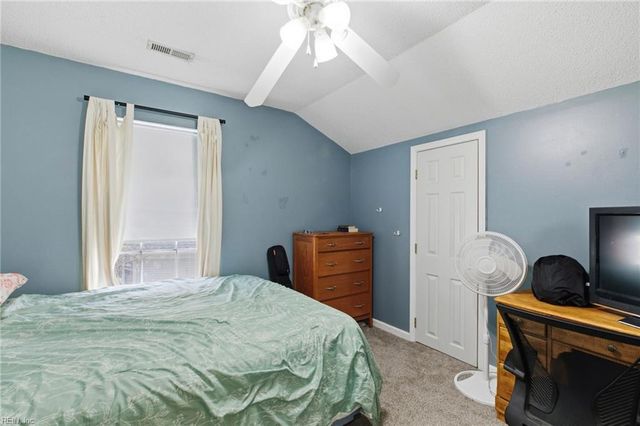 205 Judith CIR, Yorktown, VA 23693