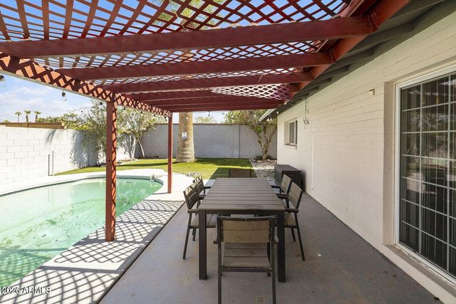 1732 E HERMOSA Drive, Tempe, AZ 85282