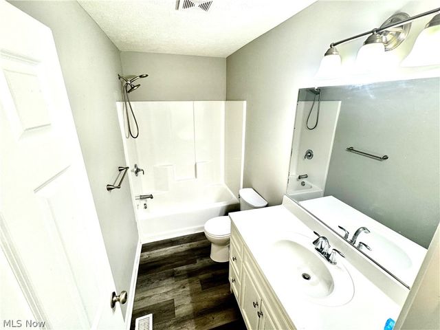 4718 Belle Meadow Road, Mentor, OH 44060