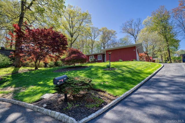 14 Sunderland Place, Suffern, NY 10901