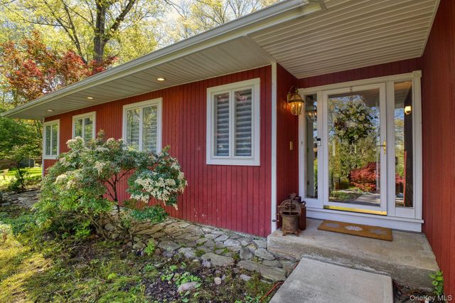 14 Sunderland Place, Suffern, NY 10901