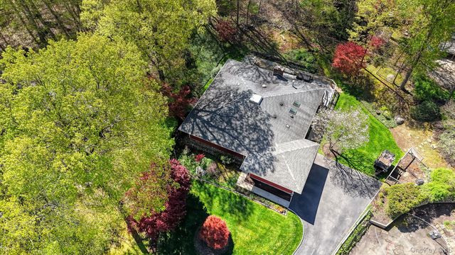 14 Sunderland Place, Suffern, NY 10901