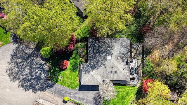 14 Sunderland Place, Suffern, NY 10901