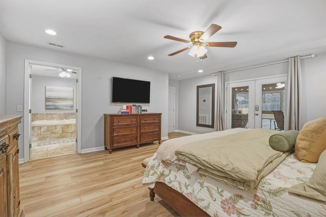 811 Hogans Branch Rd, Hendersonville, TN 37075