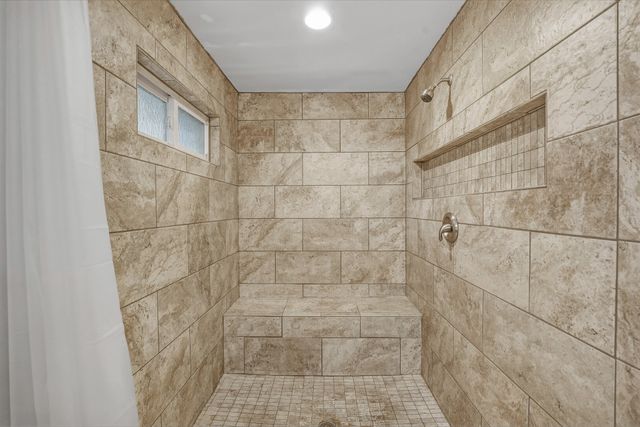 811 Hogans Branch Rd, Hendersonville, TN 37075