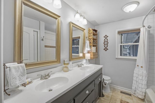 811 Hogans Branch Rd, Hendersonville, TN 37075