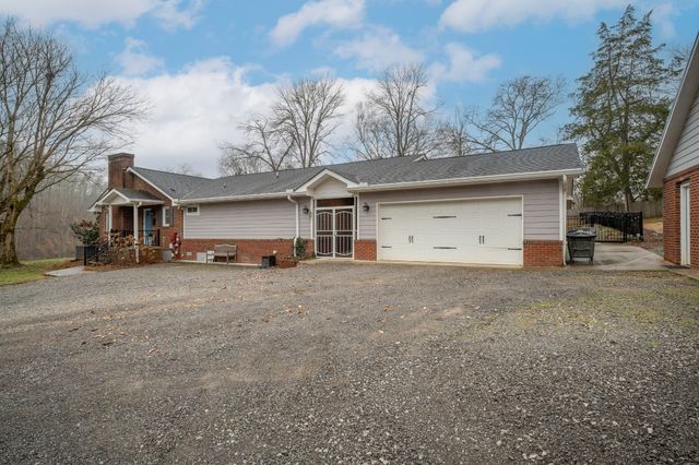 811 Hogans Branch Rd, Hendersonville, TN 37075